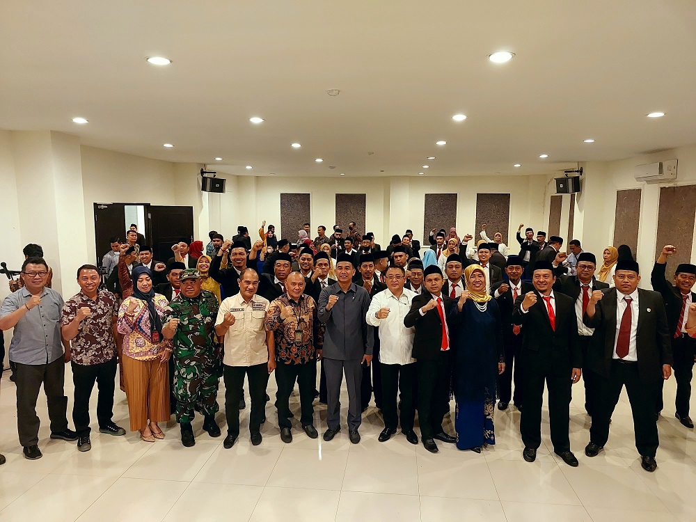 Hadir di Pelantikan Panwascam, Ketua DPRD Rudianto Lallo: Ciptakan Pemilu yang Jujur dan Adil